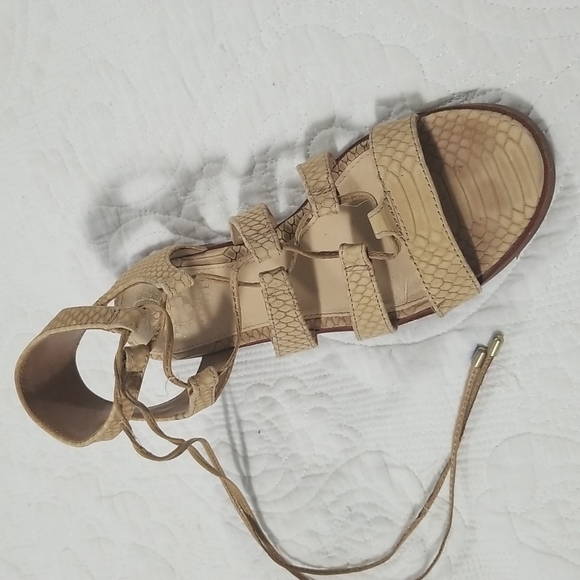 Vince Camuto sandals - Picture 8 of 8